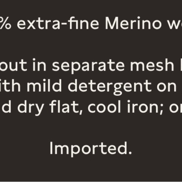 NWT banana republic 100% merino wool BLACK Lina v neck sweater - Picture 6 of 6